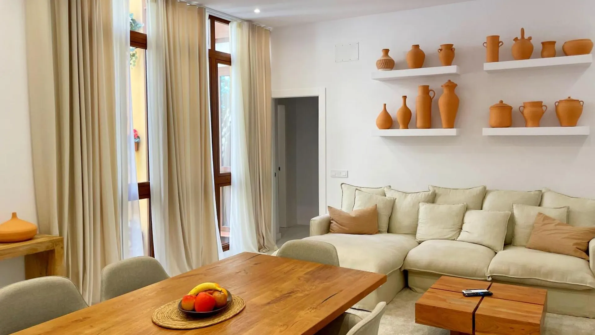 Apartment Piso Familiar Con Tres Habitaciones En La Goleta Malaga