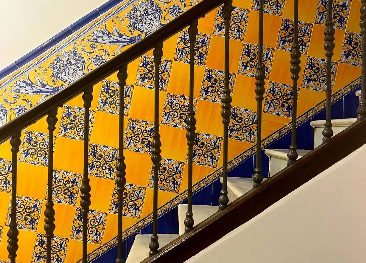 Piso Familiar Con Tres Habitaciones En La Goleta Malaga