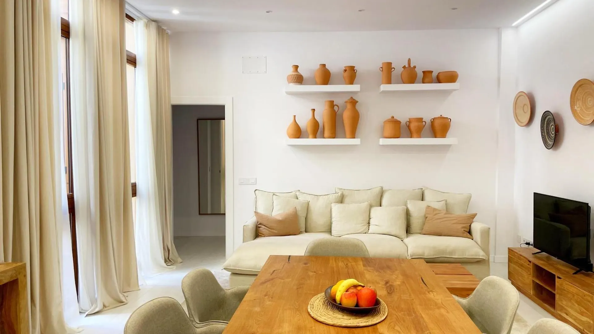 Piso Familiar Con Tres Habitaciones En La Goleta Malaga Apartment